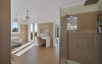 Property slide 32
