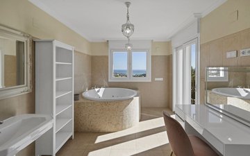 Property slide 39