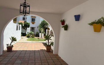 Property slide 32