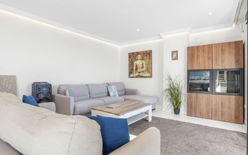 Property slide 10