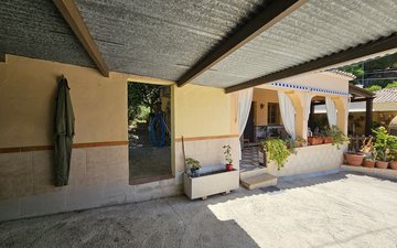 Property slide 23