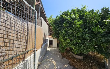Property slide 4