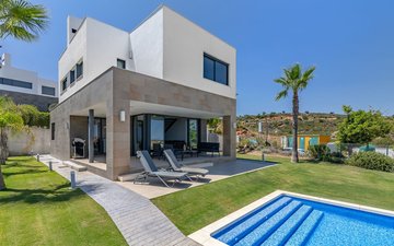 Property slide 21