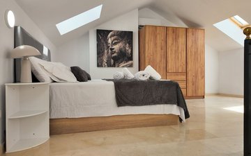 Property slide 21
