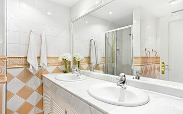 Property slide 21