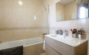 Property slide 10