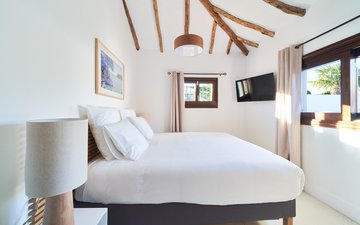 Property slide 25