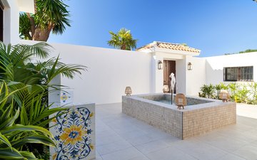 Property slide 44