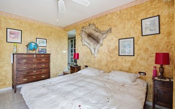 Property slide 16