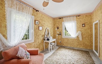 Property slide 17