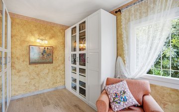 Property slide 18