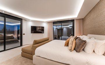 Property slide 48