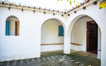 Property slide 44