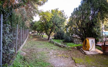 Property slide 77