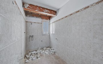 Property slide 28