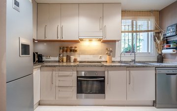 Property slide 10