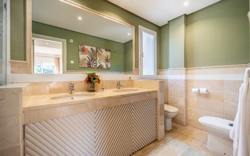 Property slide 17