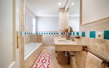 Property slide 21