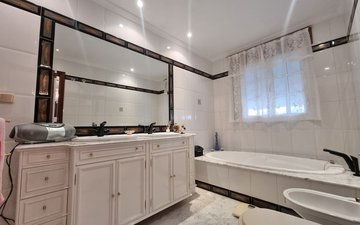 Property slide 17