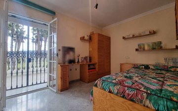 Property slide 22