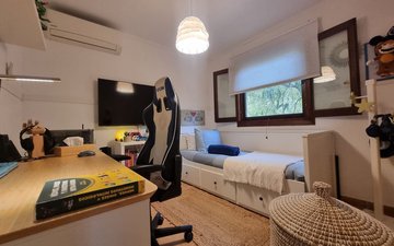Property slide 34