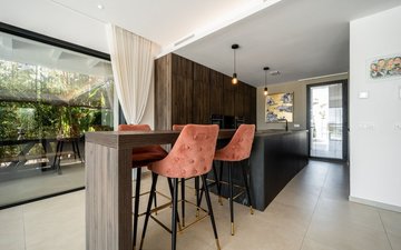 Property slide 21