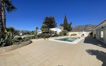Property slide 17