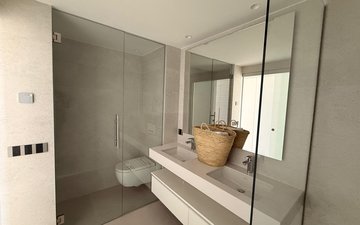 Property slide 10