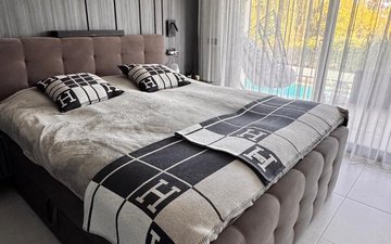 Property slide 18