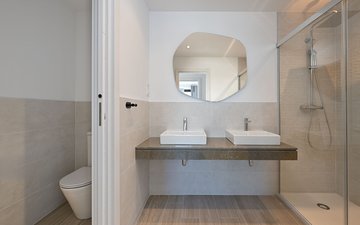 Property slide 16