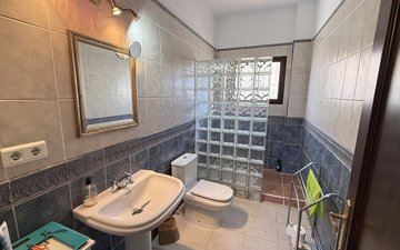 Property slide 25
