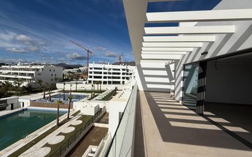 Property slide 18