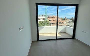 Property slide 21