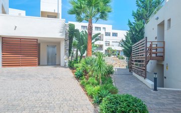 Property slide 25