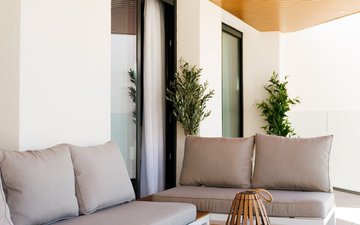 Property slide 21
