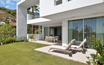 Property slide 32