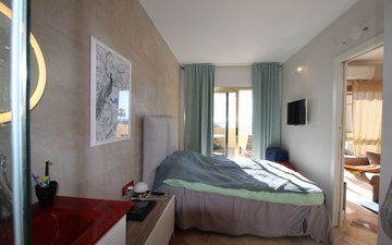 Property slide 17
