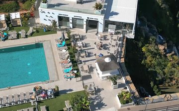 Property slide 32