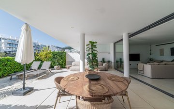Property slide 10