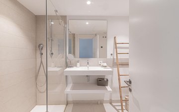 Property slide 20