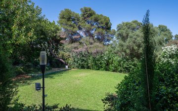 Property slide 40