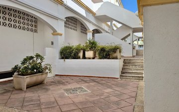 Property slide 40