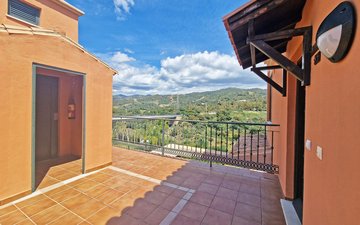 Property slide 32