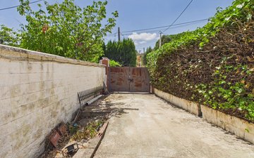 Property slide 29