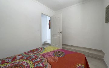 Property slide 25