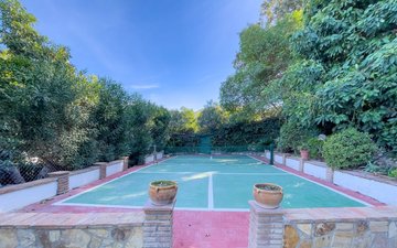 Property slide 39