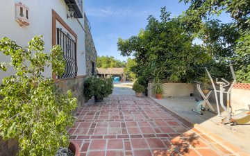 Property slide 41