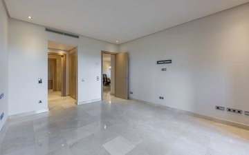 Property slide 21