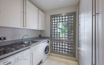 Property slide 32