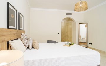 Property slide 18